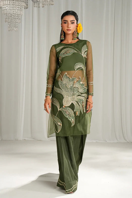 Amber Imran - The Luxe Soiree - Mehndi Muse