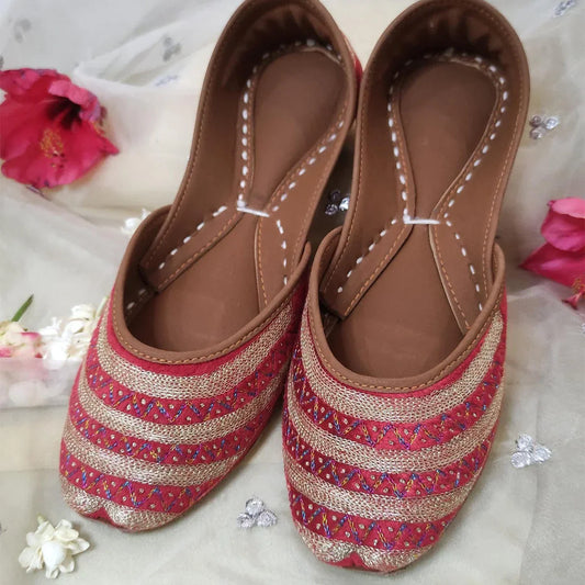 Picture of <!--dp-->Red Velvet Tilla Khussa - Available at Raja Sahib