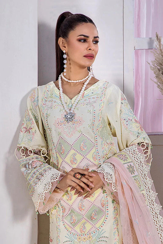 Tessa - Festive Lawn - Gardenia Grace