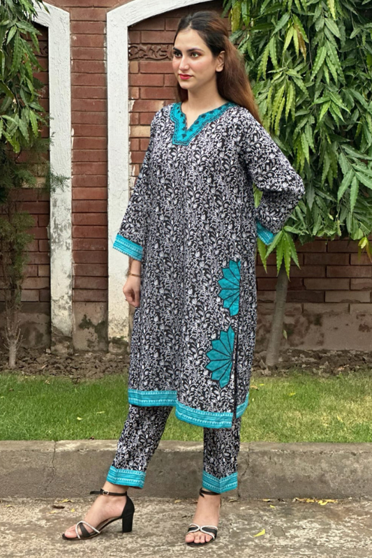 Damask - Embroidered Winter Pret Collecion - 2 PC - Orchid