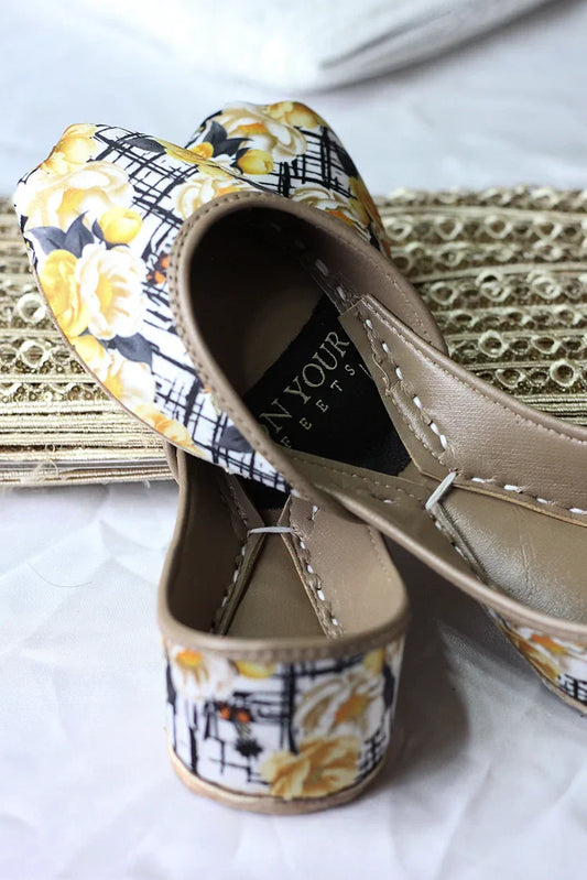 Picture of <!--bul-->On Your Feets - Botanique Collection - Motivana - Available at Raja Sahib