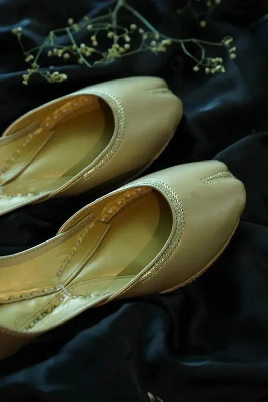 Picture of Saheliyan - Kikli Collection - Panchhi - Available at Raja Sahib