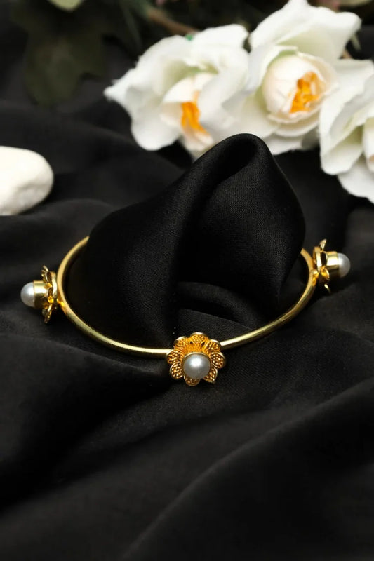 Zehnaz - Gold-Plated Floral Open Cuff Bracelet with Faux Pearls