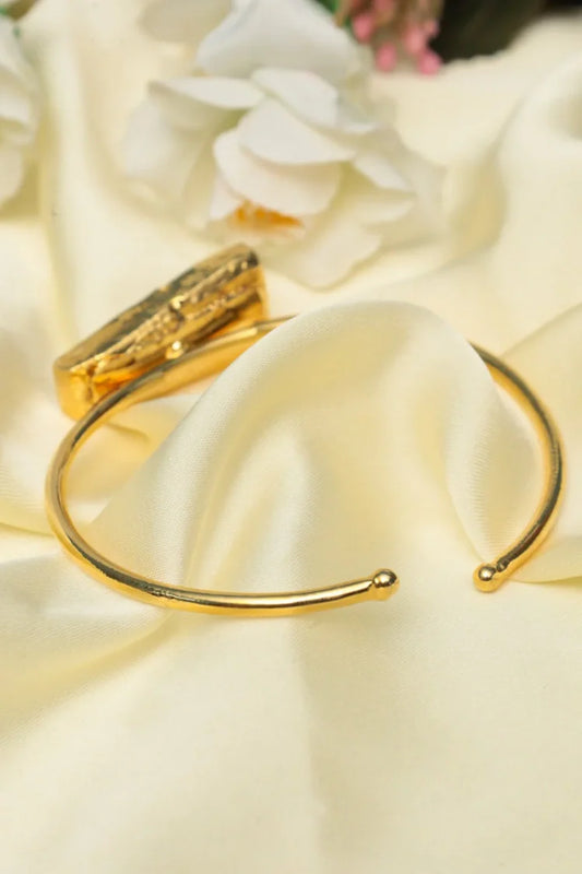 Zehnaz - Gold-Tone Raw Stone Open Cuff Bracelet Bold Orange Gemstone Statement