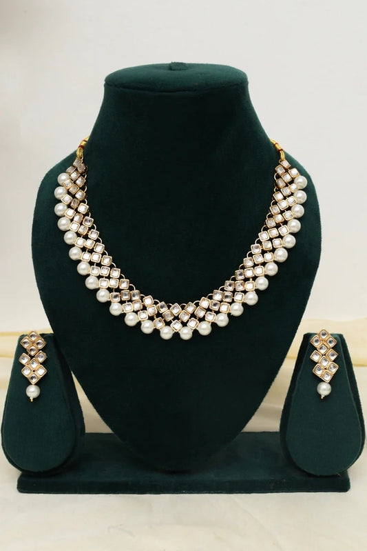 Zehnaz - Glimmery Kundan Choker Necklace Set with Pearl Fringe
