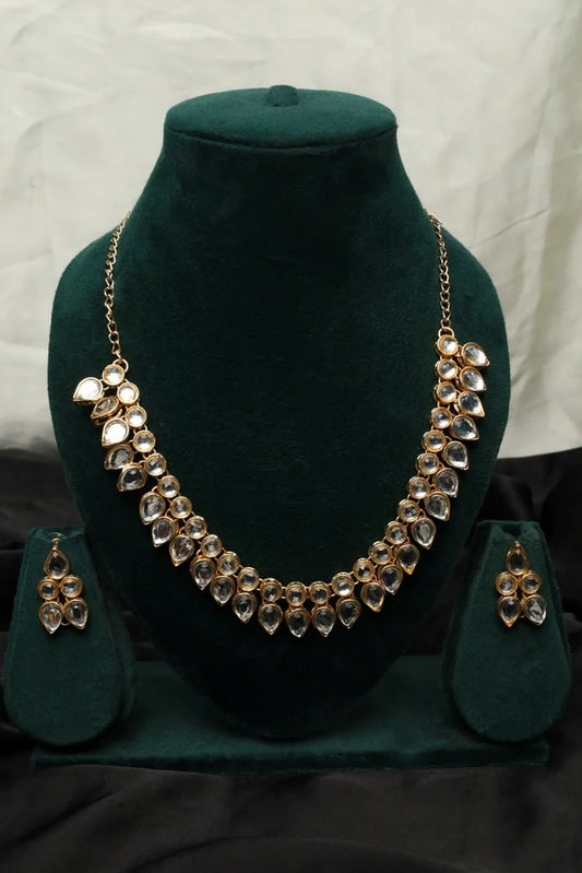 Zehnaz - Gold-Plated Kundan Necklace Set with Matching Earrings