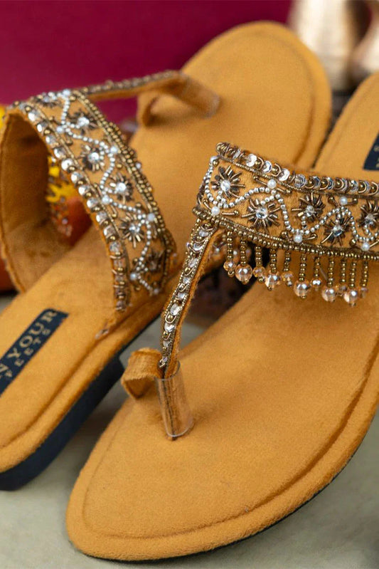 On Your Feets - Kolhapuri - Zarish Gold