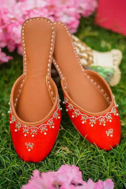 Picture of <!--ceo-->Saheliyan - Phool Collection - Zeefaa Red - Available at Raja Sahib