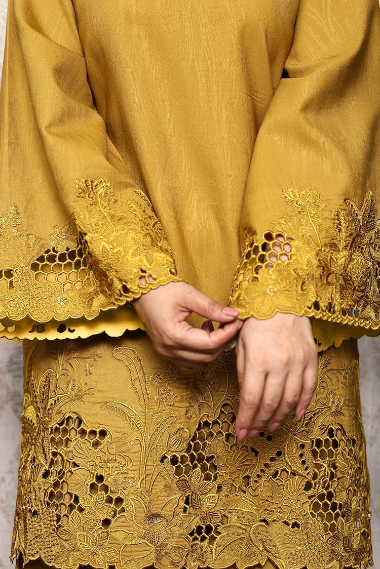 Picture of Tessa - Essentials - Golden Patel - Available at Raja Sahib