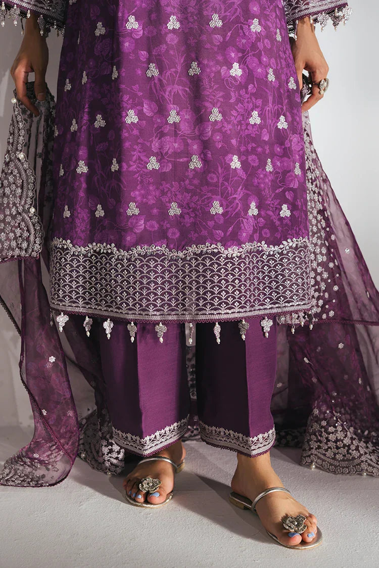 Picture of <!--r-->Cross Stitch - Luxe Atelier Vol 4 - Grape Red - Available at Raja Sahib