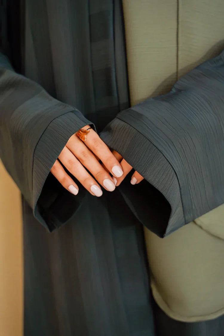 Divinely Crafted - Nahar Abaya - Buttoned Up