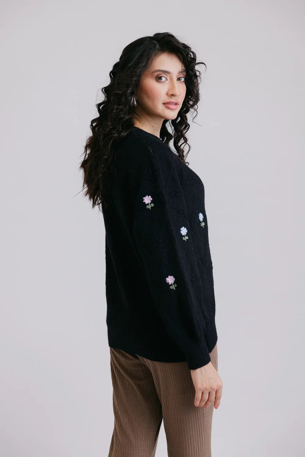 Picture of <!--azu-->Full Sleeves Round Neck Pullover Sweater - Available at Raja Sahib