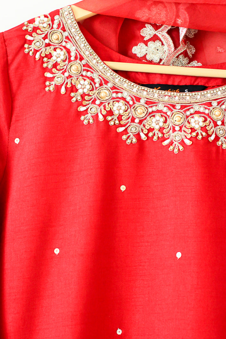 Picture of Kashish - Formals Luxury Pret - Red - 7101 - Available at Raja Sahib