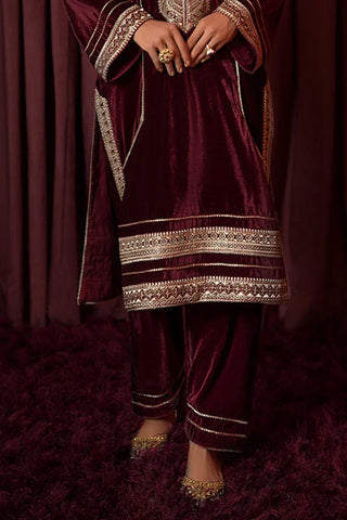 Picture of Threads & Motifs - 3 PC Velvet Collection 2024 - 9119 - Available at Raja Sahib