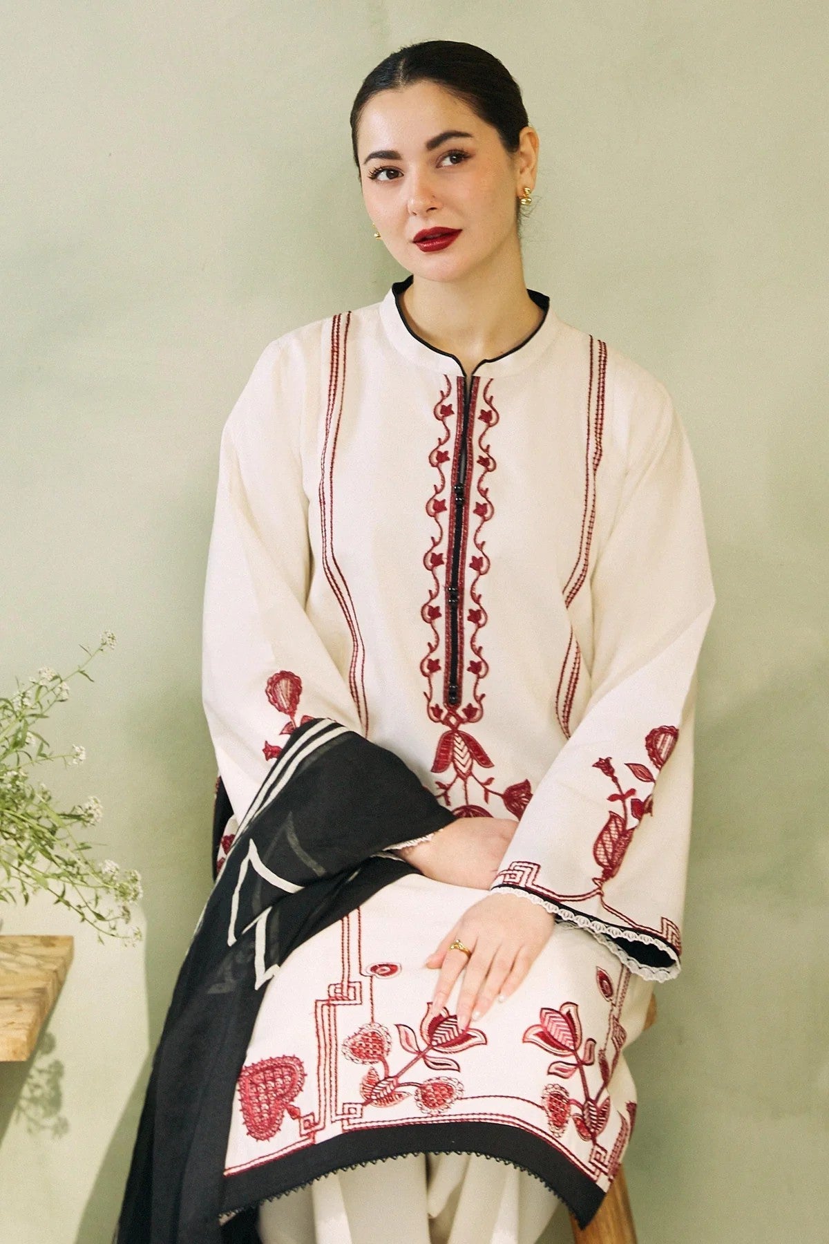 Picture of <!--bqo-->Zara Shahjahan - 3A GUL MOHAR Coco Embroidered Lawn Collection - Available at Raja Sahib