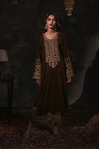 Picture of Muraad - Ayra Luxe Velvet Collection Vol 2 - 06 Inzar - Unstitched - Available at Raja Sahib