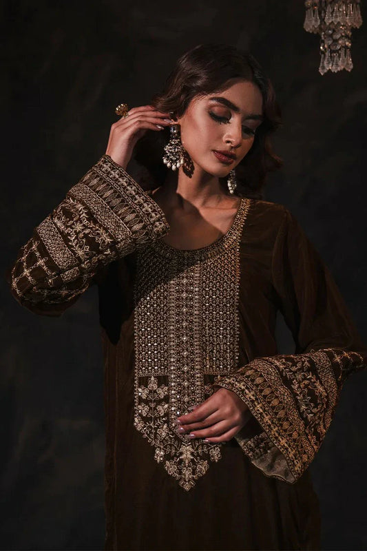 Picture of Muraad - Ayra Luxe Velvet Collection Vol 2 - 06 Inzar - Unstitched - Available at Raja Sahib