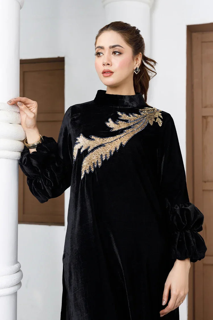 Picture of Anayra Amal - Parwaan RTW Collection - 2 PC - Sitara - Available at Raja Sahib