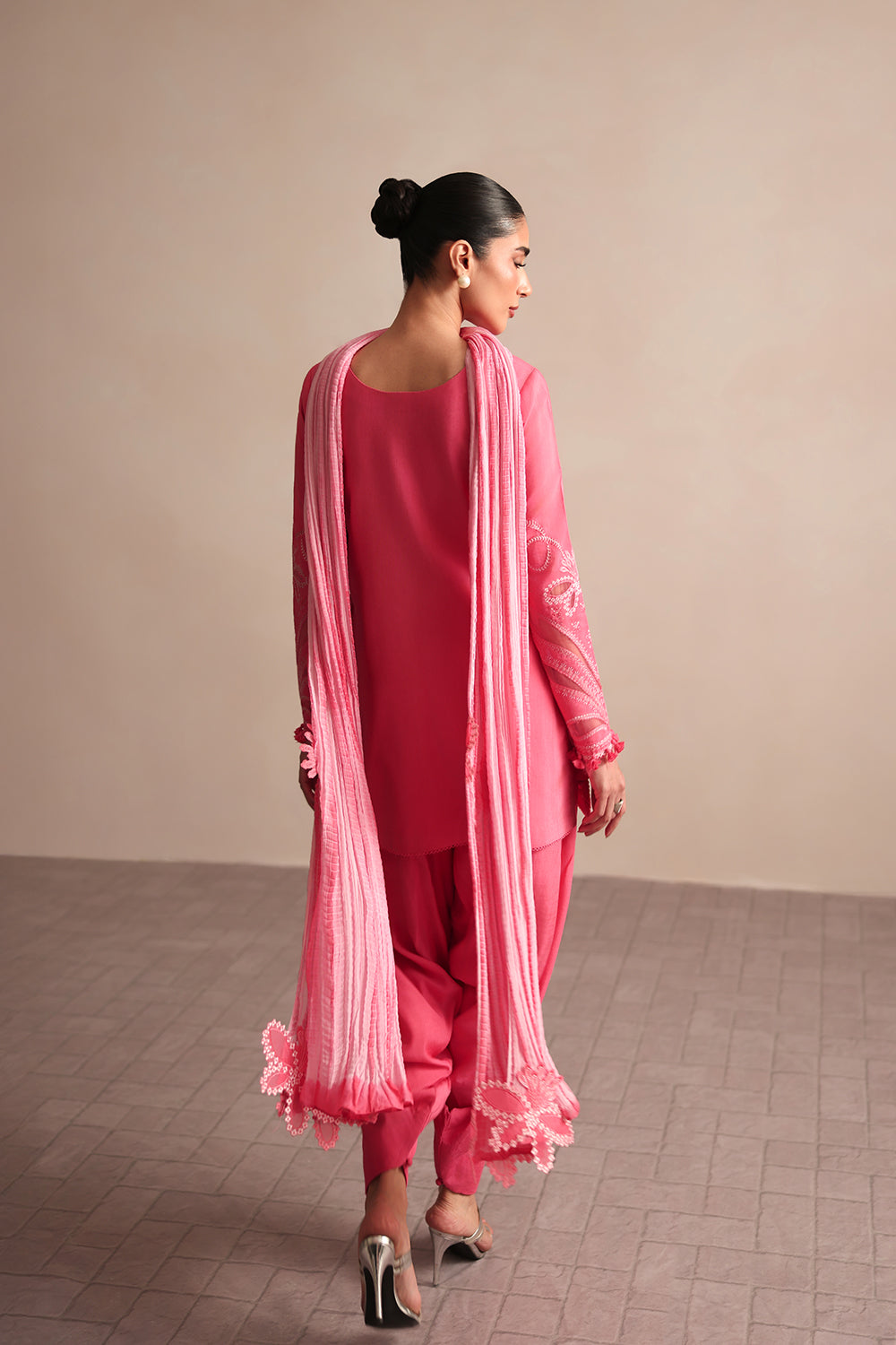 Picture of Saira Rizwan - Lael Silk Edit - ARELETTE-05 - Available at Raja Sahib