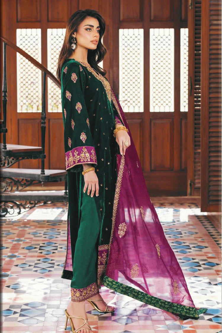Zainab Chottani - Luxury Velvet Collection - 02 Esha - Unstitched