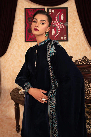 Picture of Fozia Khalid - Velvet Deck - Spade - Available at Raja Sahib