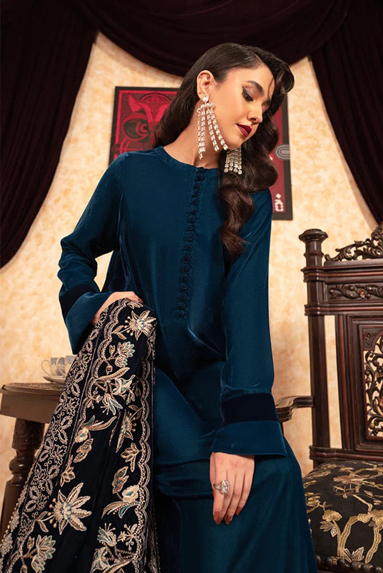 Picture of Fozia Khalid - Velvet Deck - Ariana - Available at Raja Sahib