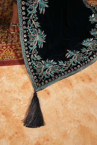 Picture of Velvet Deck Shawls - Spade - Available at Raja Sahib