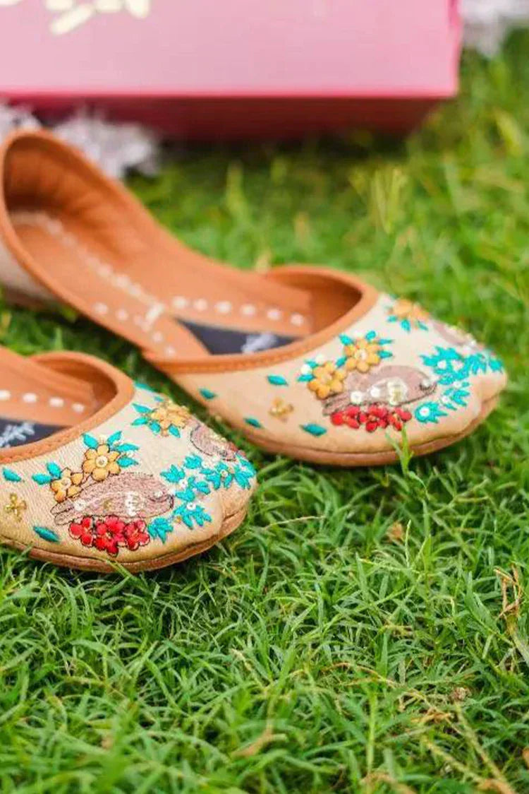 Picture of Saheliyan - Phool Collection - Finch - Available at Raja Sahib