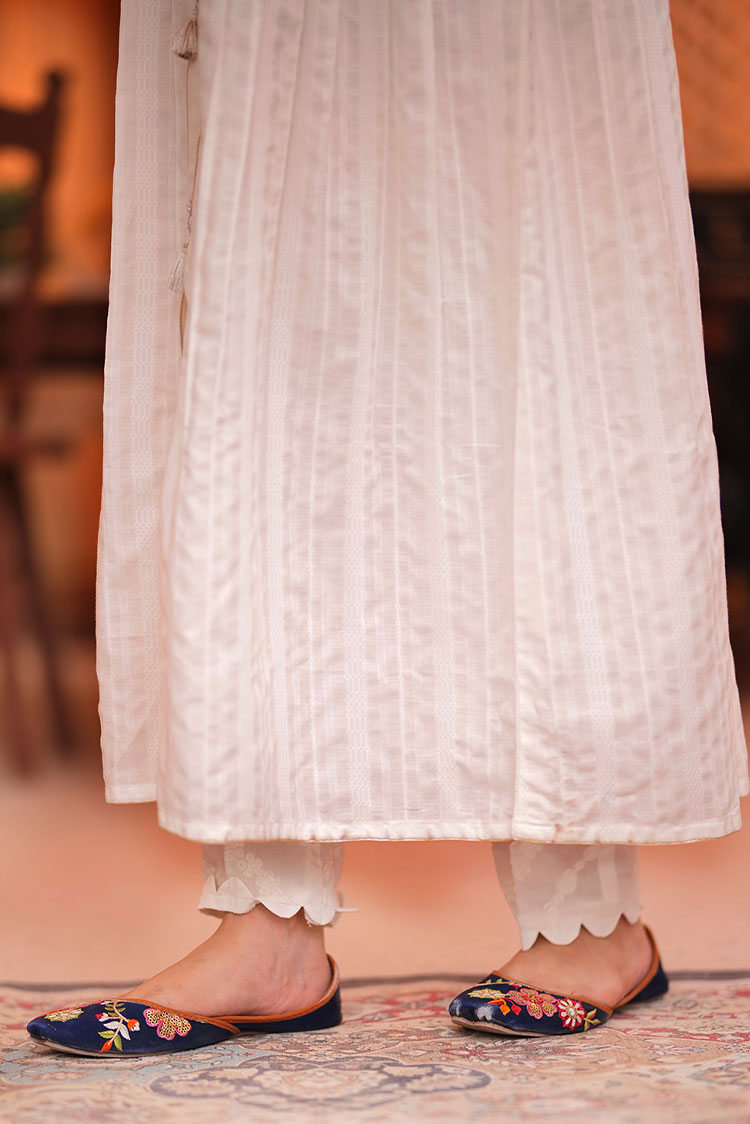 Picture of <!--cee-->Senorita - GAA-02347 | White | Casual Kurta | Cotton Dobby - Available at Raja Sahib