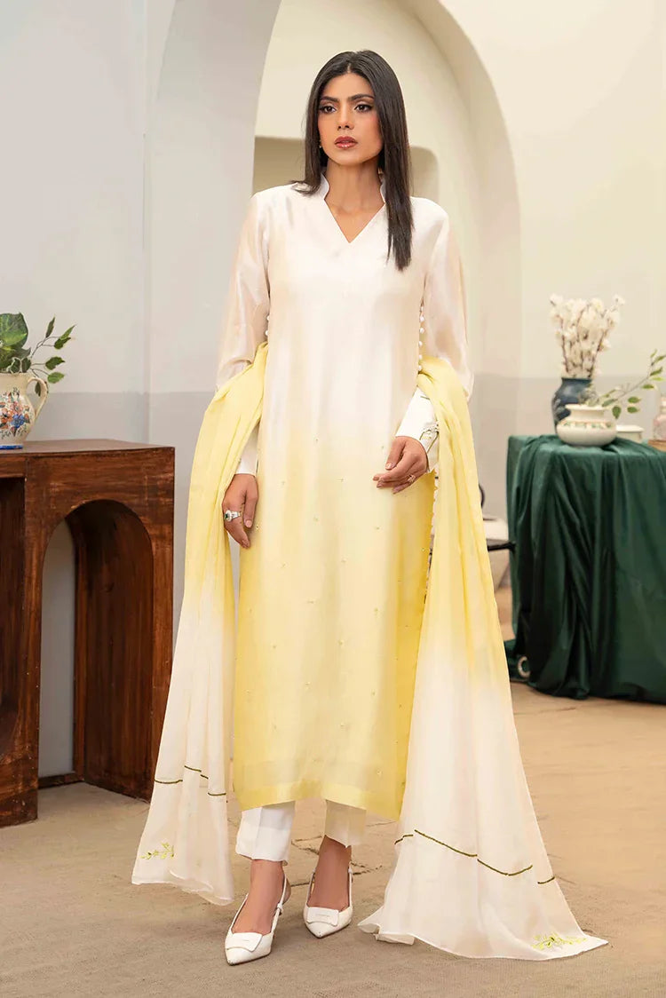 Picture of Hadia Batool - Louise Collection - Diana - Available at Raja Sahib