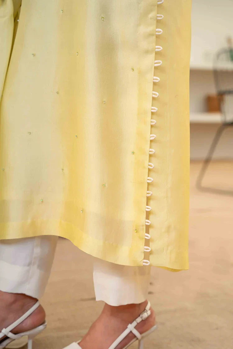 Picture of Hadia Batool - Louise Collection - Diana - Available at Raja Sahib