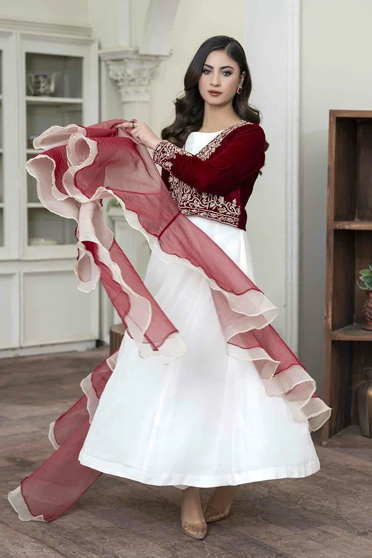 Picture of Hadia Batool - Parizad Collection - Gulnar - Available at Raja Sahib