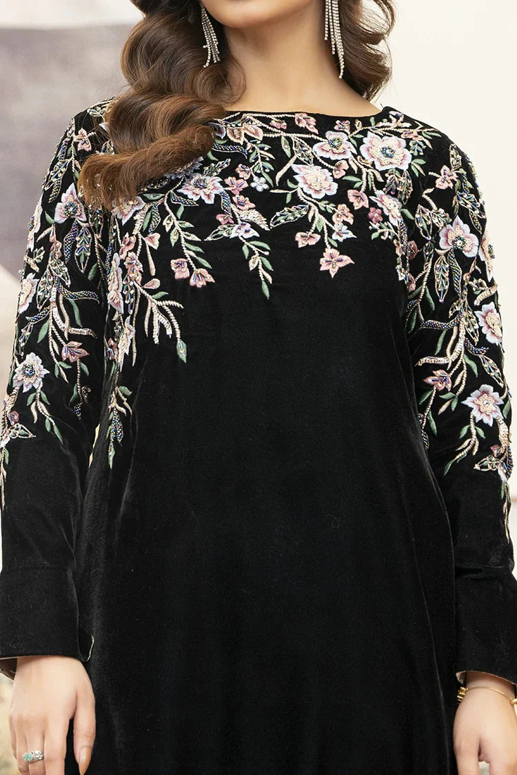 Picture of Hadia Batool - Parizad Collection - Kanari - Available at Raja Sahib