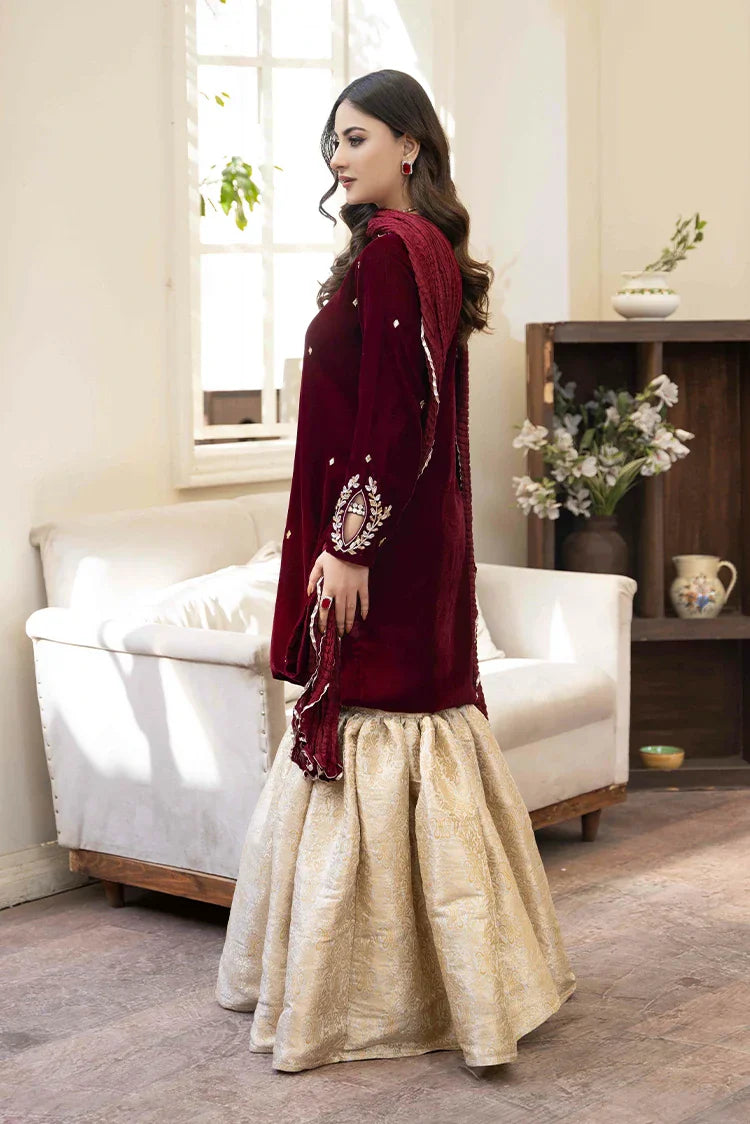 Picture of Hadia Batool - Parizad Collection - Sarooj - Available at Raja Sahib
