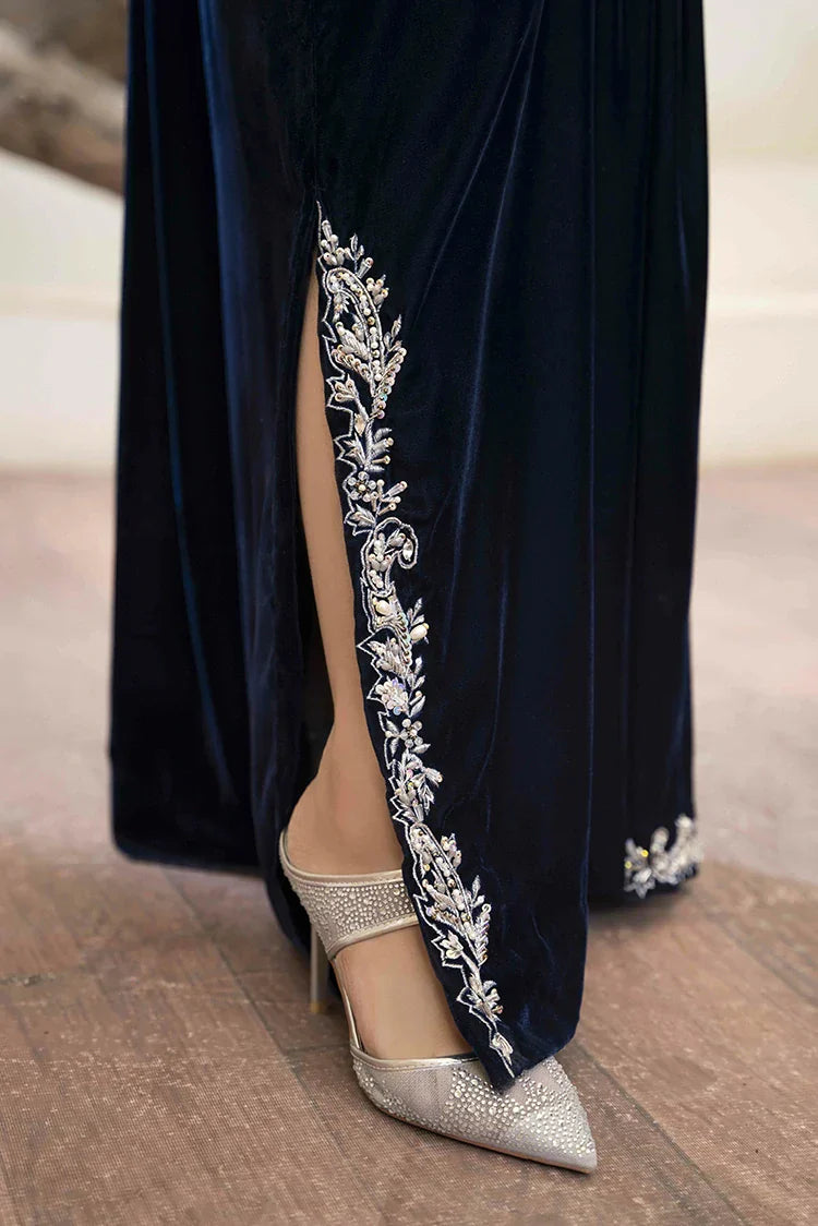 Picture of Hadia Batool - Parizad Collection - Sifa - Available at Raja Sahib