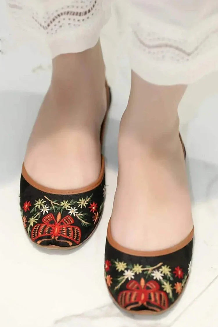 Picture of Saheliyan - Heer Collection - Hazeen - Available at Raja Sahib