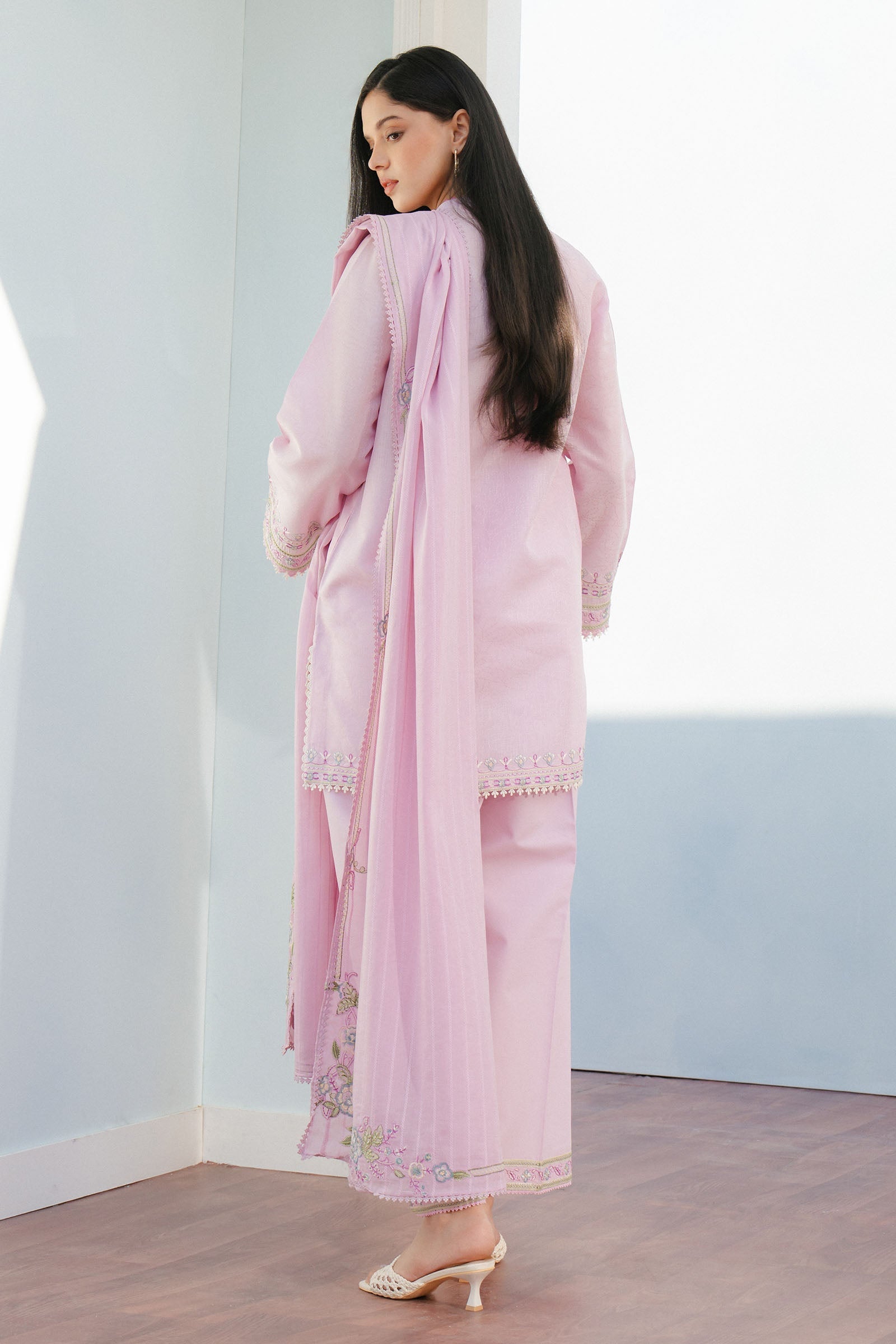 Picture of Zara Shahjahan - Coco Lawn Collection - INDI-9B - Available at Raja Sahib
