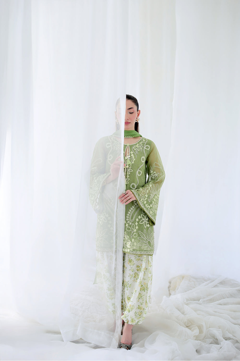 Picture of Saira Rizwan - Lael Silk Edit - ISOLA-04 - Available at Raja Sahib