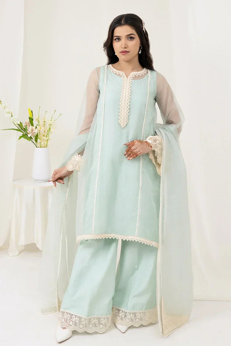 Picture of Zaib un Nisa - Lavender Luxe Pret - Orchid - Available at Raja Sahib