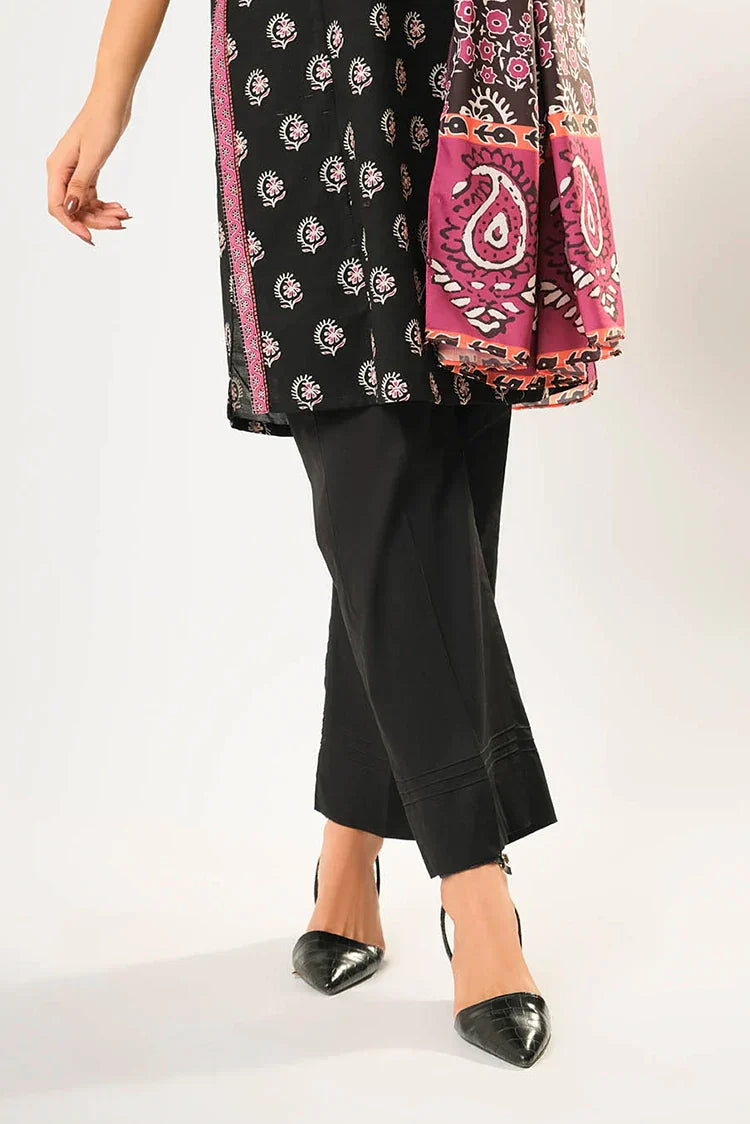 Women winter clothes | Black & Multicolor | Casual 3 Piece Suit | Cotton Khaddar Printed | LAD-03197