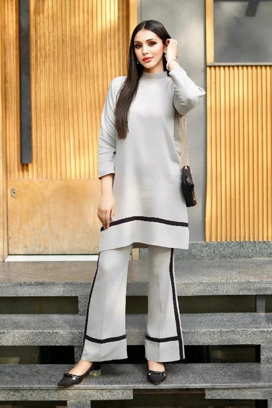 Manahils - Gray Strip