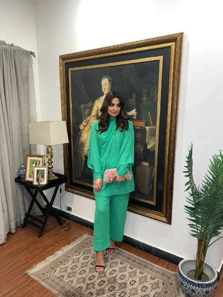 Picture of Manahils - Knot Set Parrot Green - Available at Raja Sahib