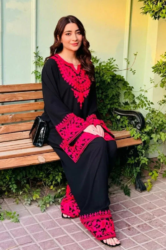 Manahils - Classy Missy Two Pc