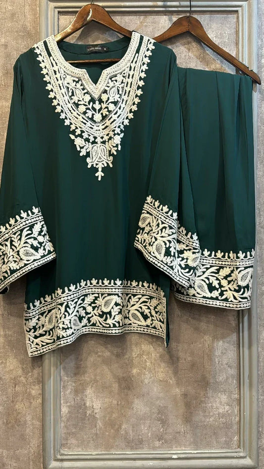 Picture of Manahils - Classy Missy Set Green - Available at Raja Sahib