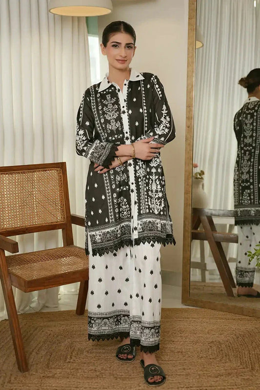 Karashe - Chapter One - Monochrome Majesty