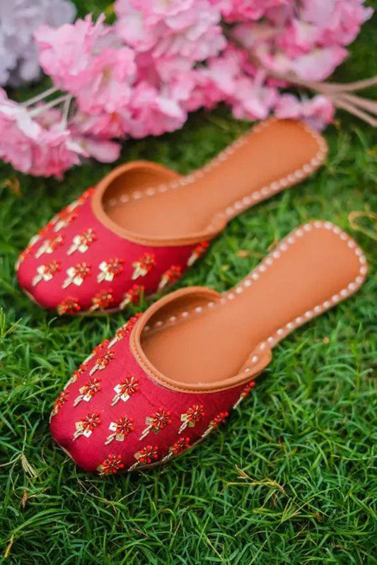 Picture of <!--cfb-->Saheliyan - Phool Collection - Matsya Red - Available at Raja Sahib