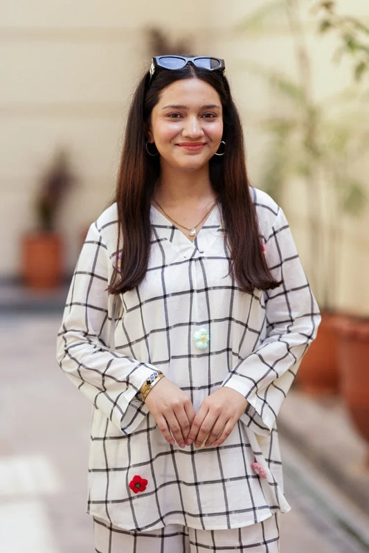 RJ'S Pret - Knotty & Nice - Flower Grid