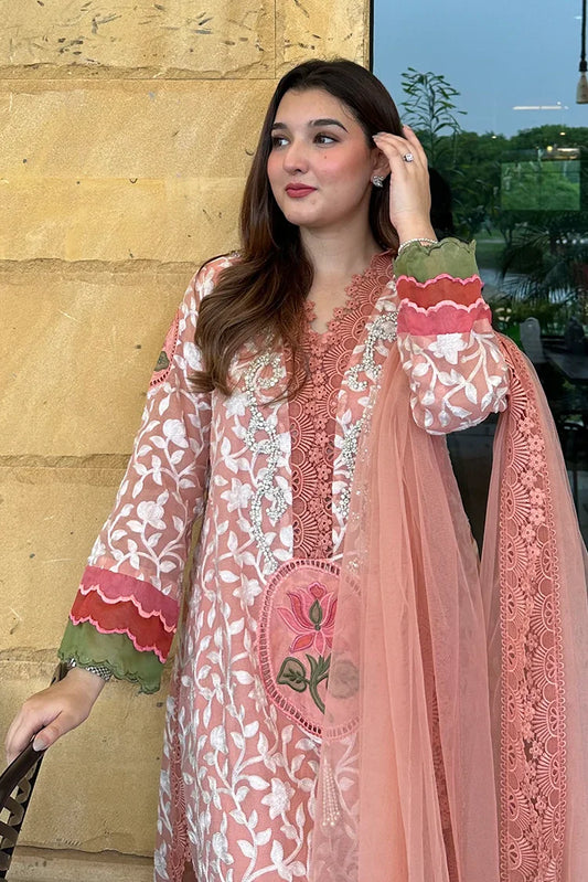 RJ'S Pret - Twilight Soiree - Peach Fuzz