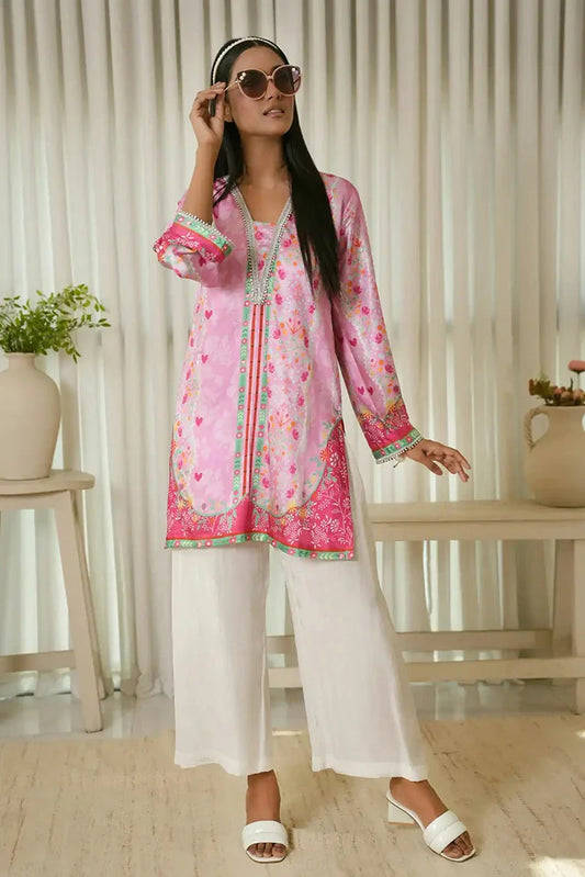 Karashe - Chapter One - Rose Tinted Day