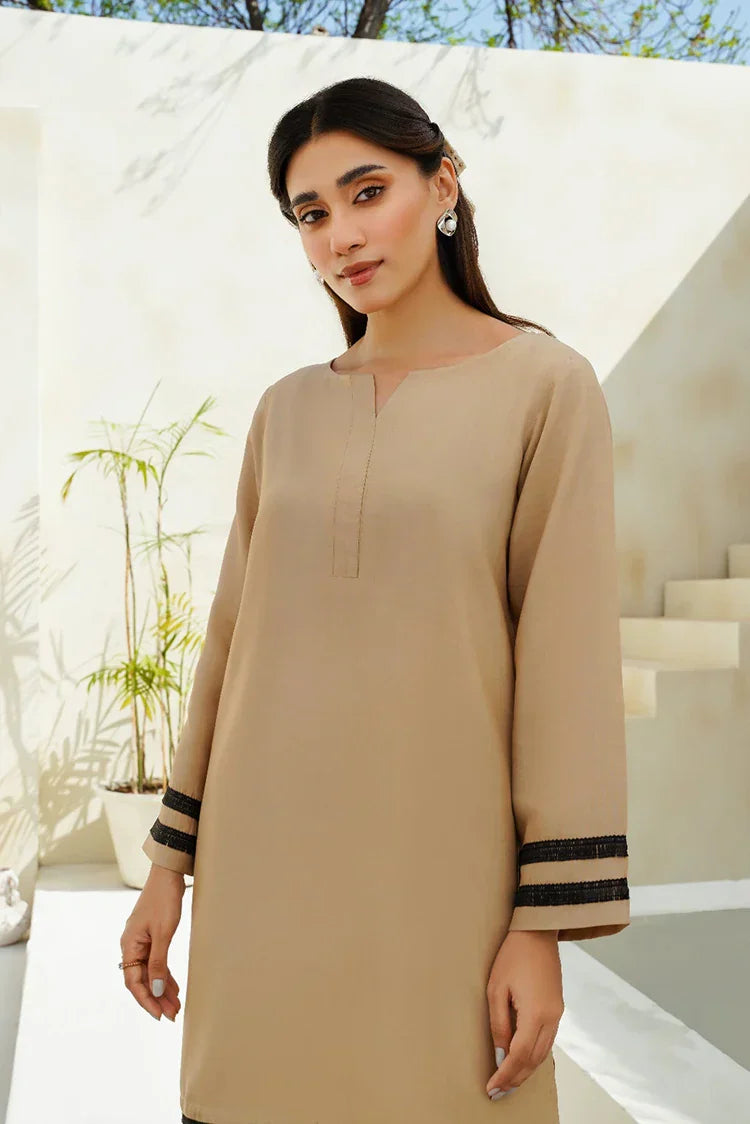 Divinely Crafted - Clara Solids '25 - Sandy Brown